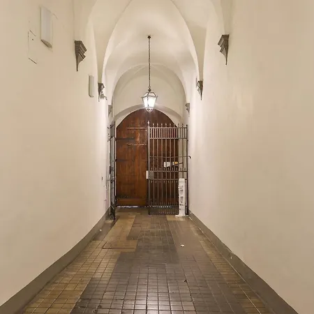 2 Bedroom With Terrace * Florence