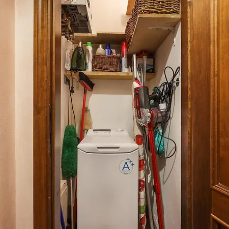 2 Bedroom With Terrace 아파트